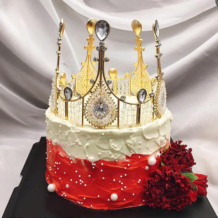 Pearl Crown Bride Cake Topper for Valentine's, Birthday, and Wedding Decor