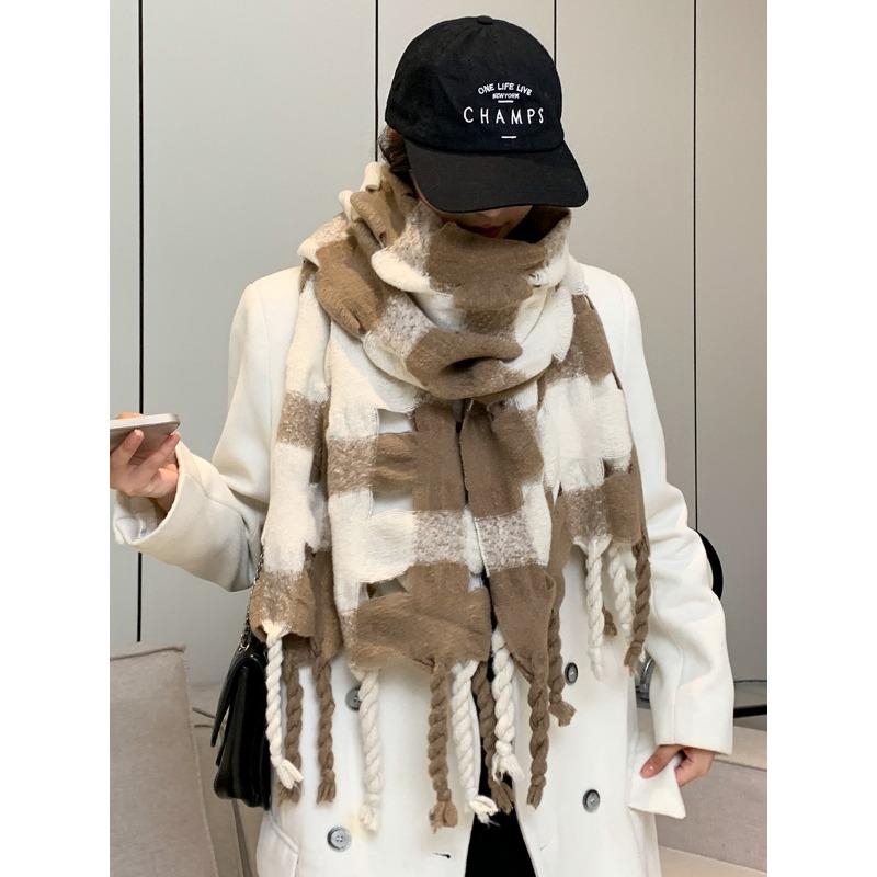 

Niche design hollow flower scarf women s winter versatile warm long student scarf 210*65cm хаки