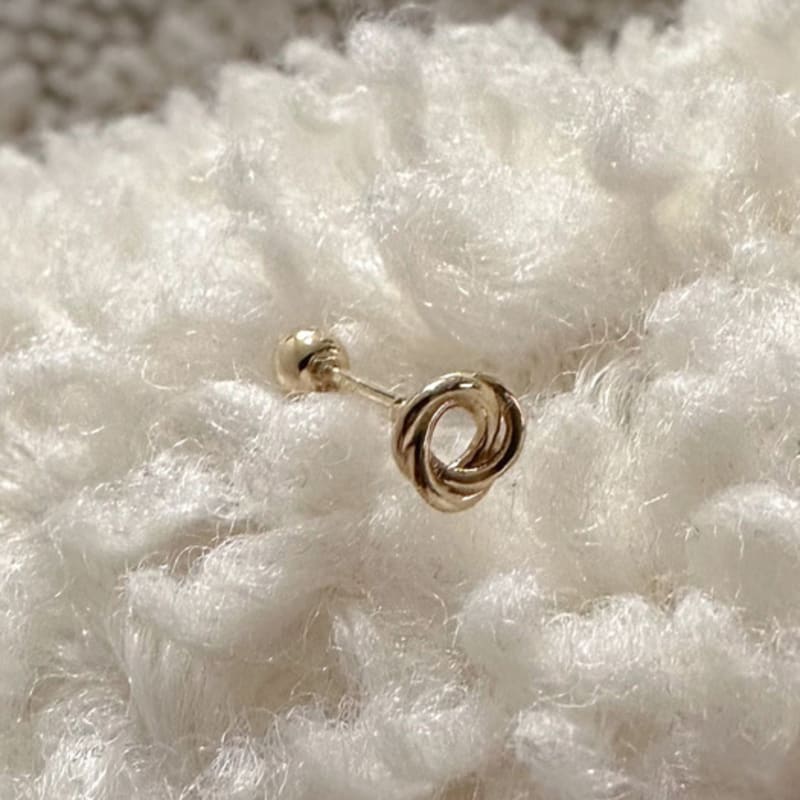 youngglow 14k tripple circle line piercing