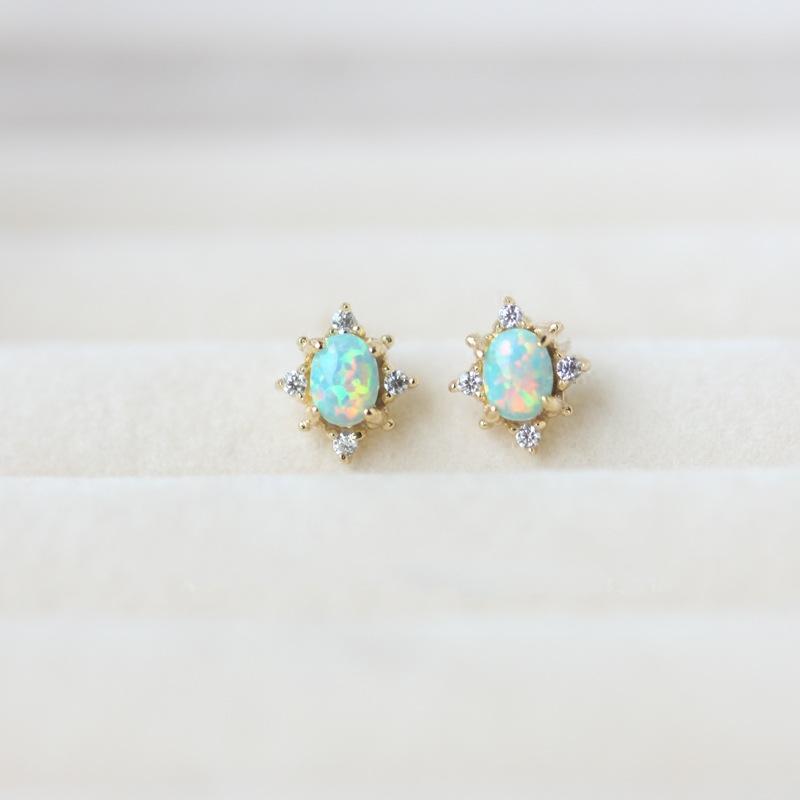 

Real 925 Sterling Silver Retro Imitation Opal Stud Earrings Mum Daughter Birthday Party Gift Jewelry Silver