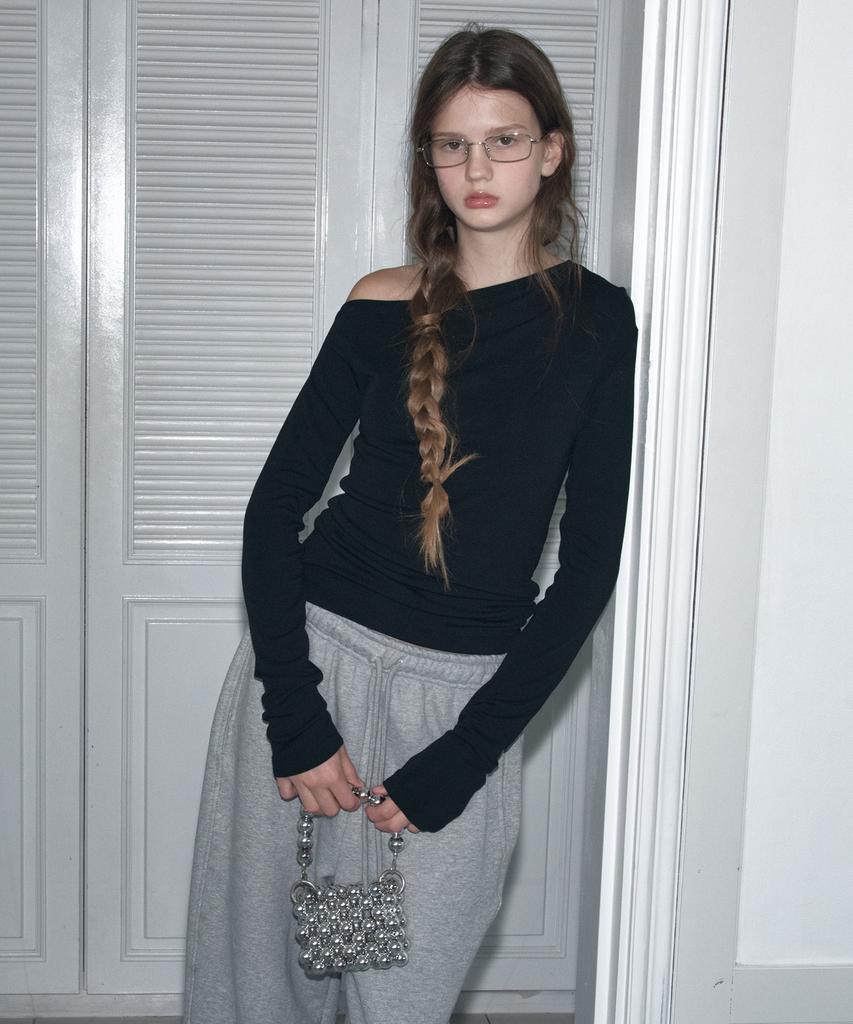 SO IR Span Off Shoulder T-Shirt - Black