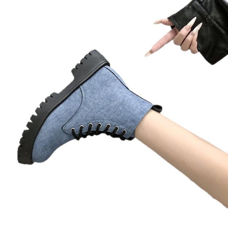 New Retro and Fashionable Short Boots for Women In Plus-size Shoes with Thick Soles
