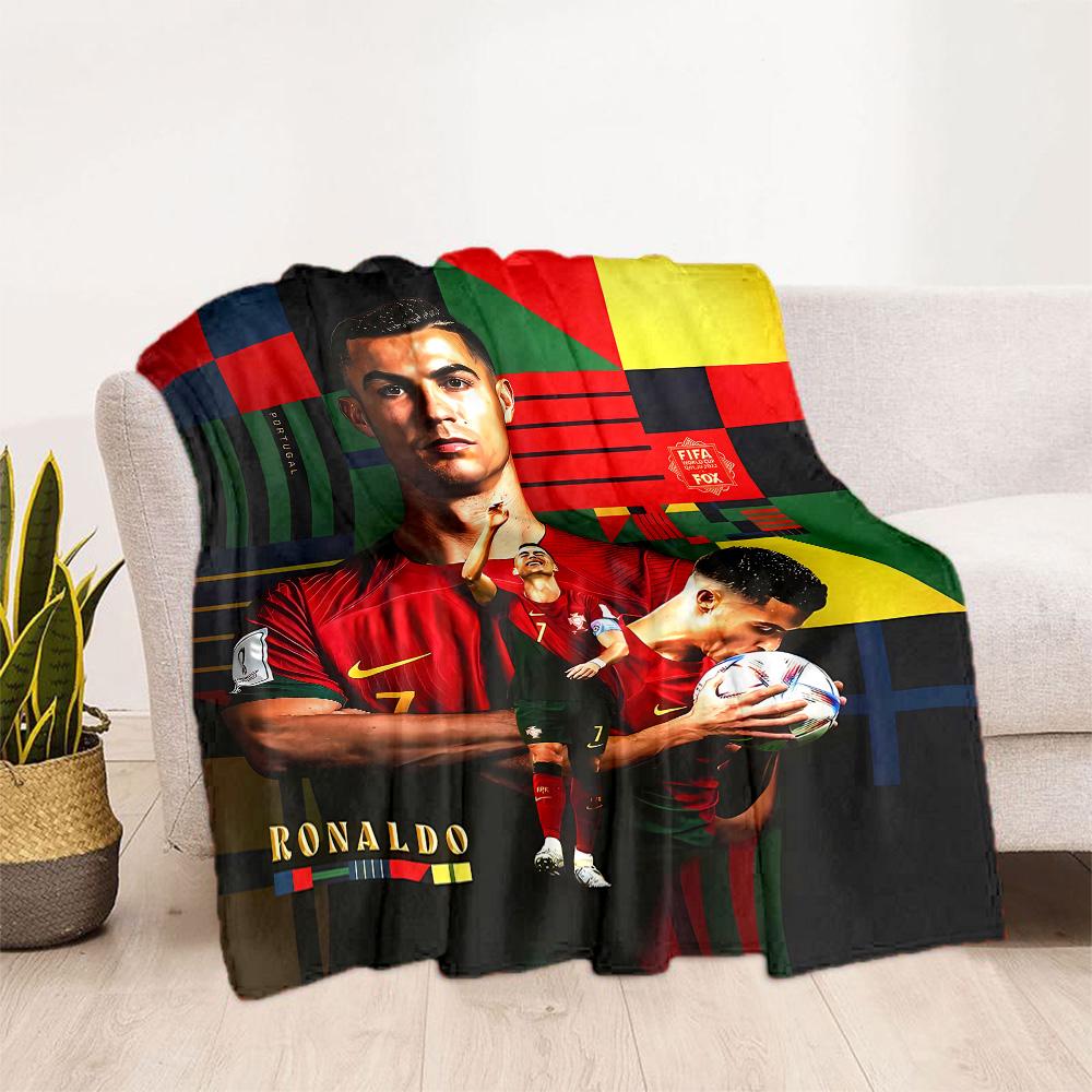 Ronaldo Manchester United Legacy Suitable blanket for offices, travel, living rooms also a good gift for friends and family Suitable for all seasons.