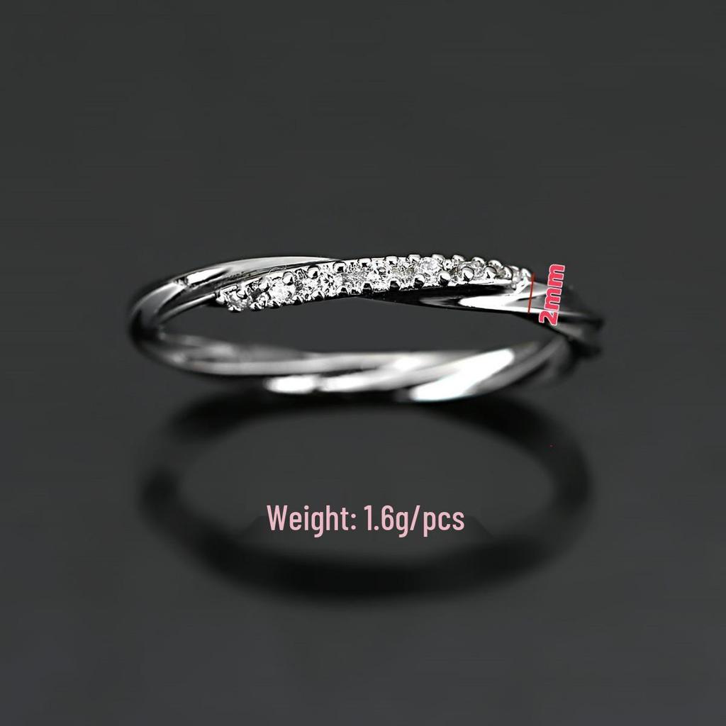 Luxury Diamond-Set Twisted Ring: Elegant, Fashionable Couple's Jewelry Gift