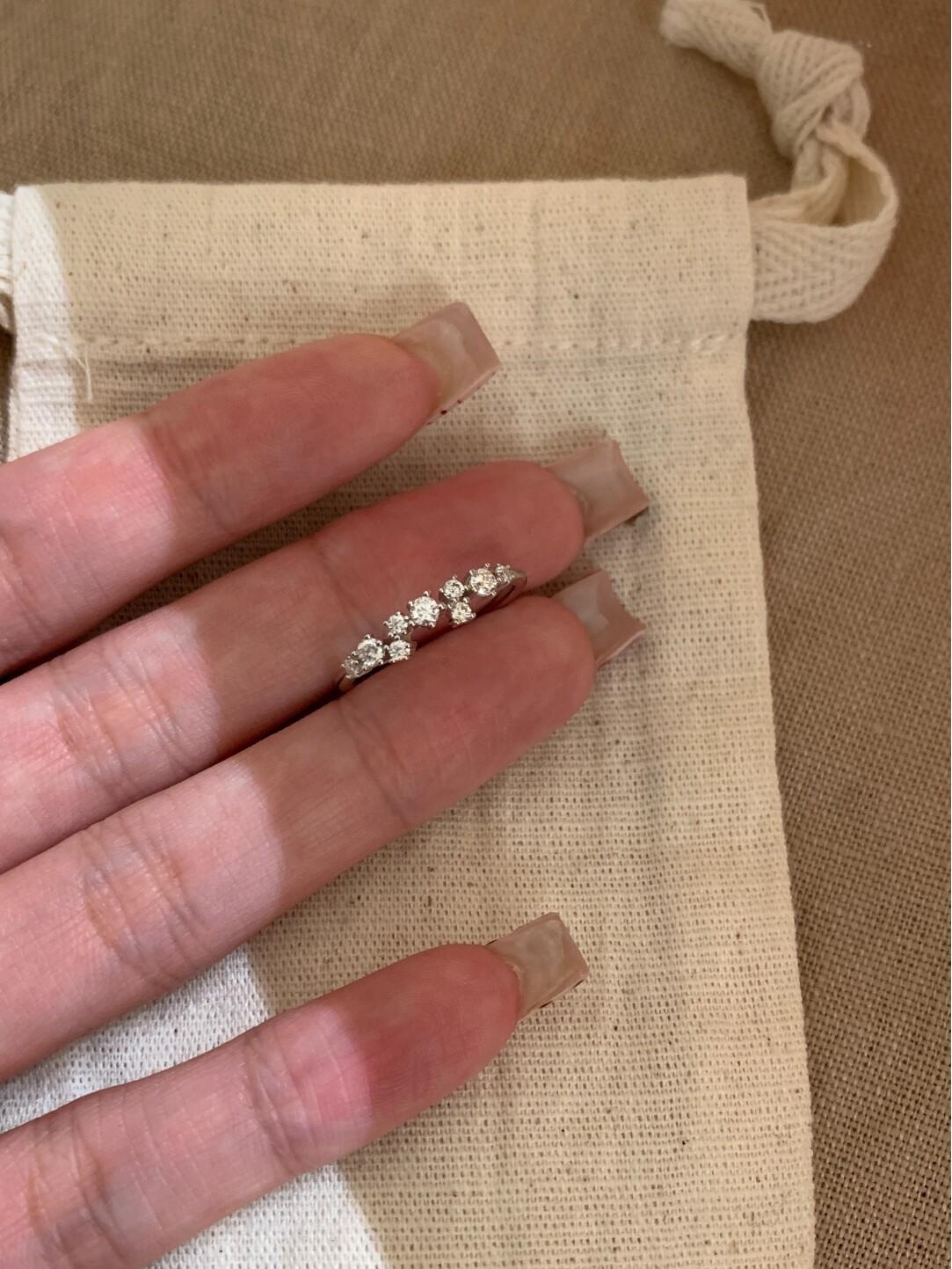 Xiaohongshu Bestseller Dazzling Starry Zircon Ring: Light Luxury & Unique Design Adjustable Open Size