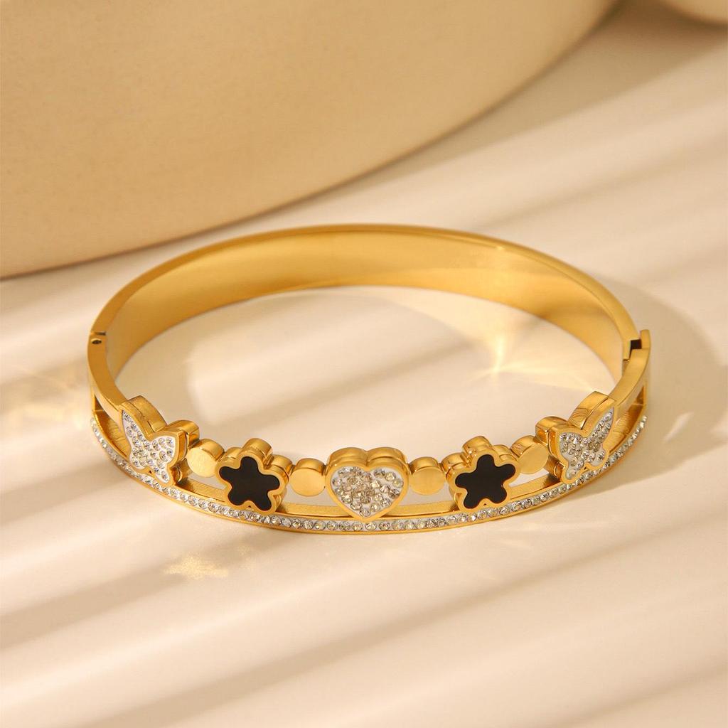 Gold-Plated Diamond Butterfly Floral Bracelet: Luxury Fashion Statement for Women