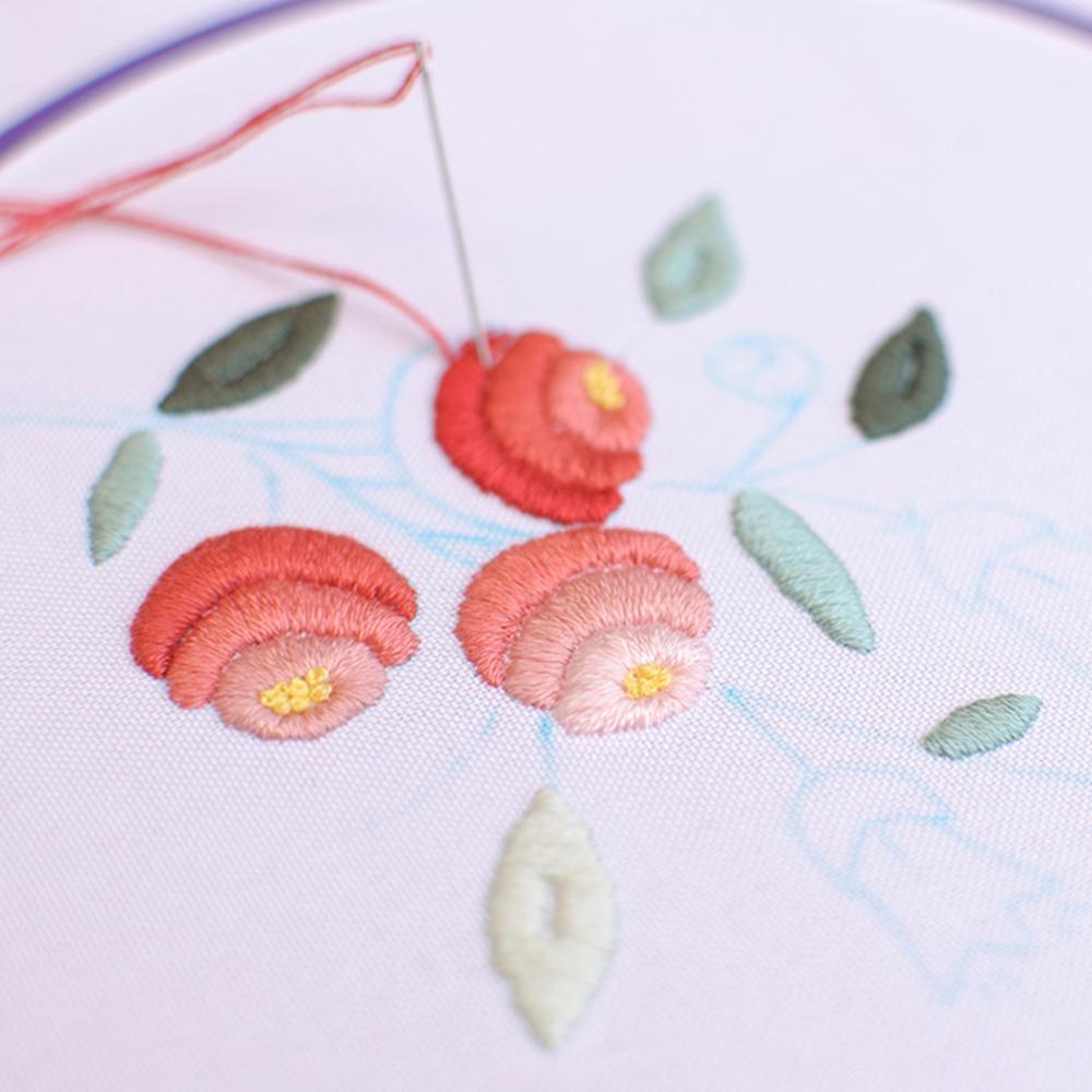 100 Pcs Floss Random Color Cross Stitch Embroidery Thread Rainbow Color Handmade Embroidery Thread for DIY Sewing