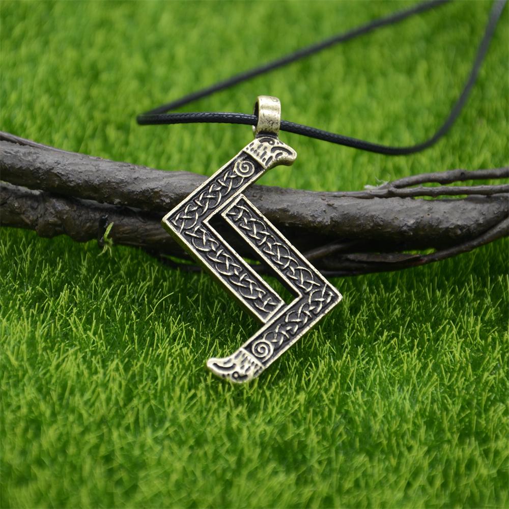 Viking Wolf Amulet Runen Rune Fehu Noorse Talisman Ketting voor Mannen met Ierse Knopen Gotische Sieraden
