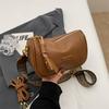 Boston Bags Are Popular Today, Autumn and Winter Retro New Broadband Messenger Bags, Women's Versatile Small Bags, Pillow Bags.