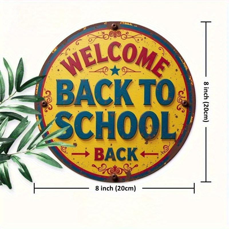 

2d Flat 20*20cm Retro Style, Welcome Back To School, Wooden Logo Round, Rural Wooden Wall Decoration with Colorful Borders and Leaf Decorations 20*20cm