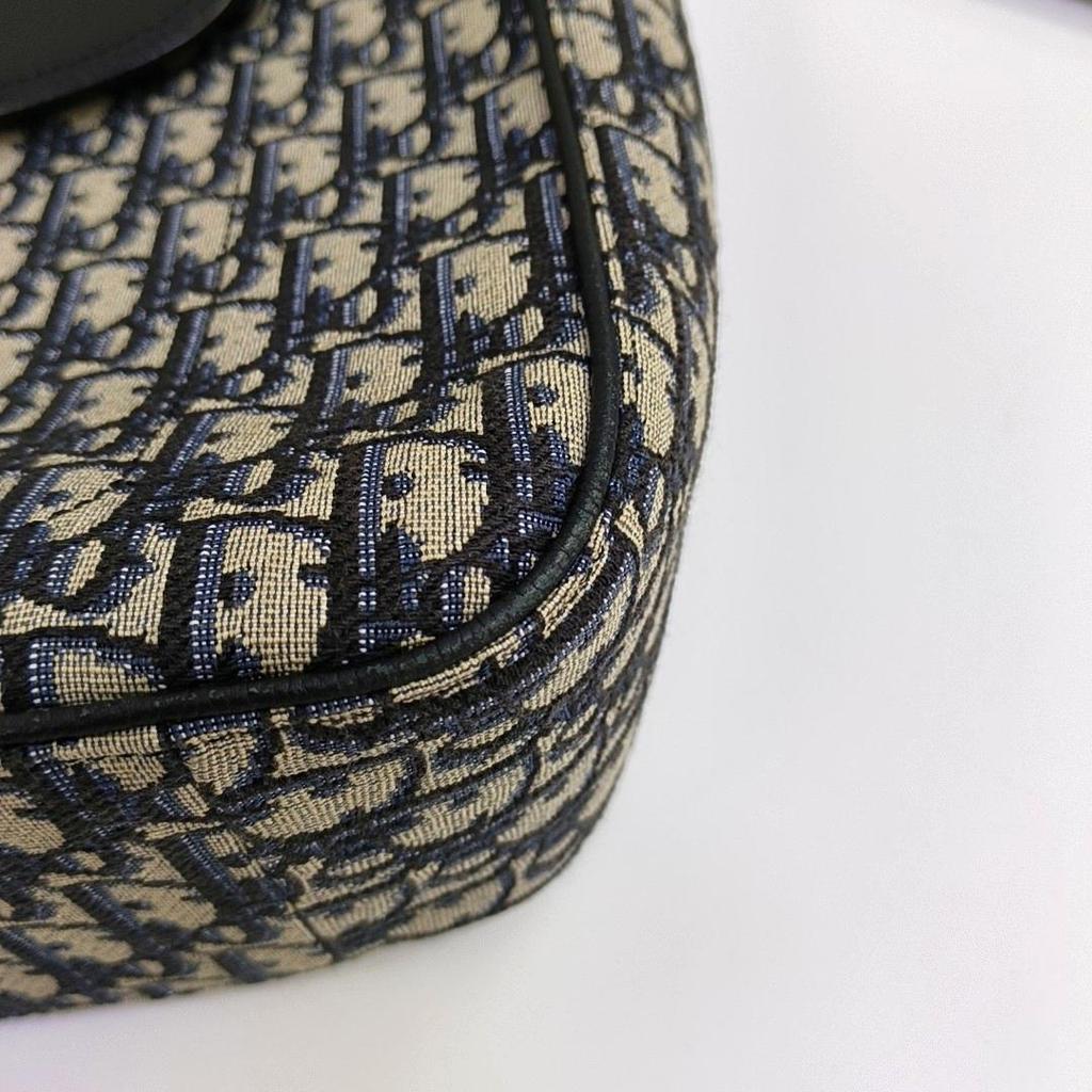 [Pre-Owned] Saddle Bag With Embroidered Monogram - Very Good #G62736