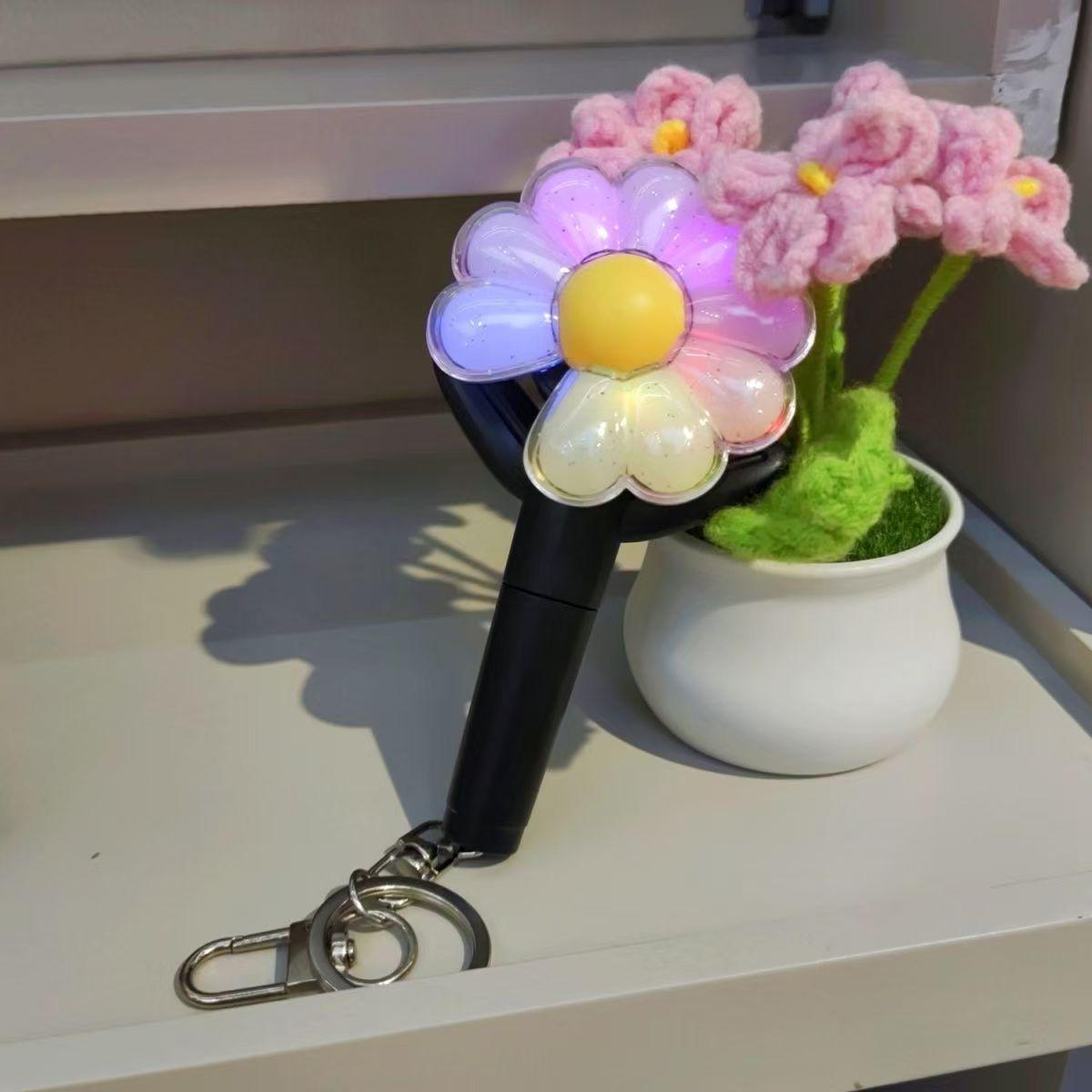 G-DRAGON Little Daisy Mini Cheer Stick Keychain Pendant чёрный