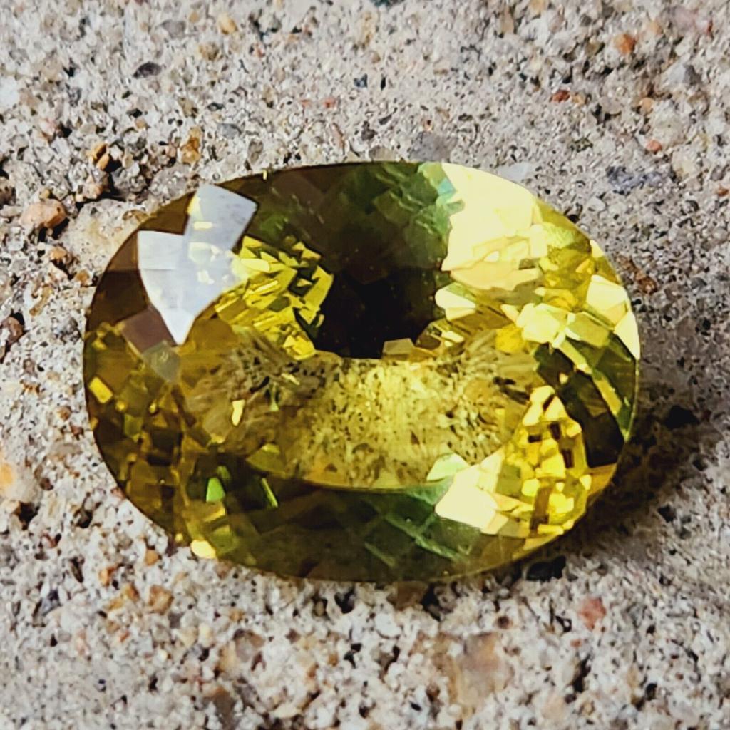14 Ct Heated PITAMBARI Yellow Sapphire Oval Cut CERTIFIED Loose Gemstone