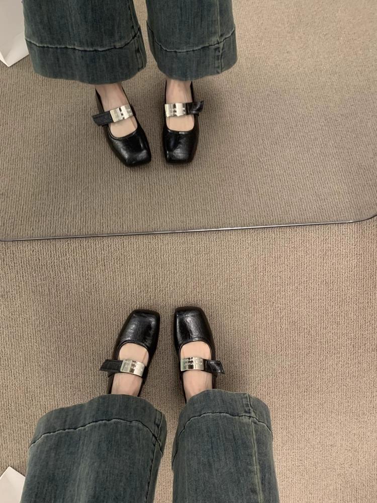 French Evening Shoes with Inner Height Increase Soft Leather Grandma Shoes Women's Versatile Commuter Wedge Heel White Single Shoes Mary Jane