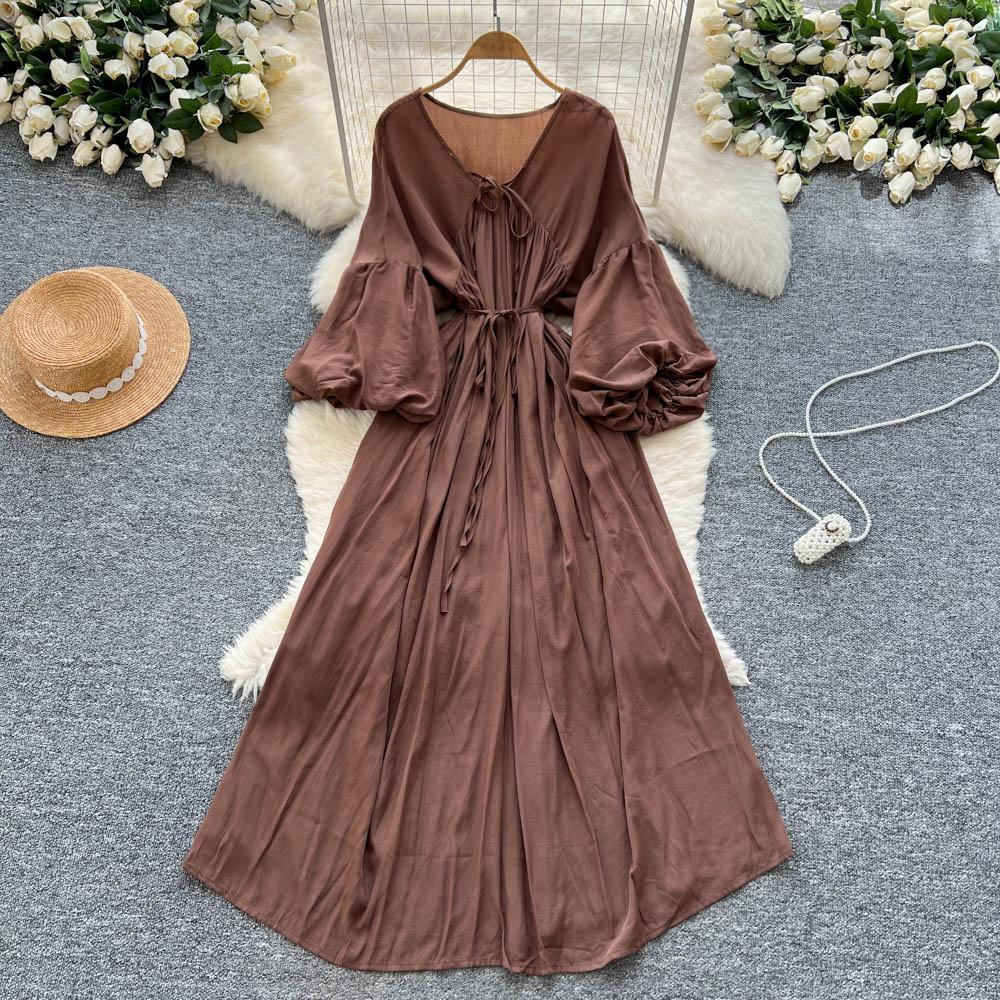 Retro V-Neck S páskem v pase Lucernový rukáv Délka ke kolenům A-Line Midi šaty Korejský Sle Letní Dlouhé šaty pro ženy