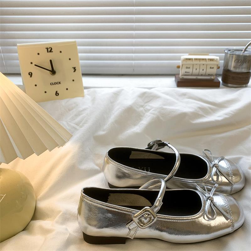 

French silver inner height increase light mouth flat bottom silver single shoes Mary Jane shoes 2025 with skirt new small leather shoes women 40 серебряный