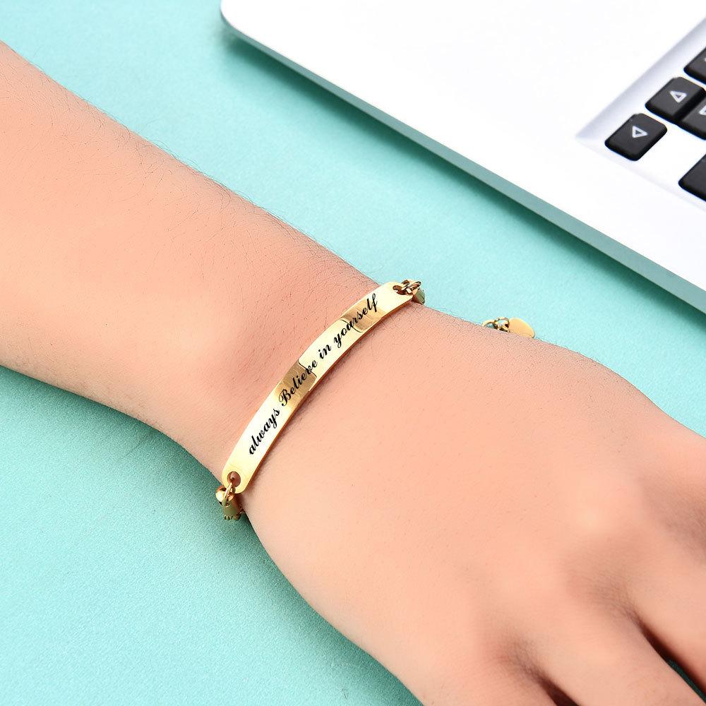 Justerbart Titanarmband med Gravyr 'Always Believe in Yourself', 5 MM Böjd Rostfri Stålplatta