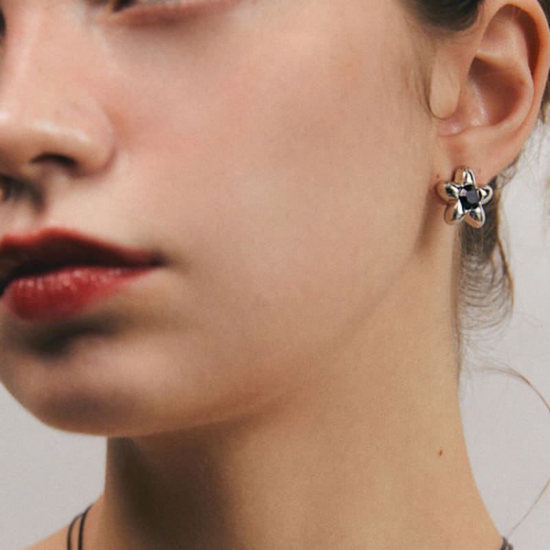 

apple pie order Daisy E. SILVER