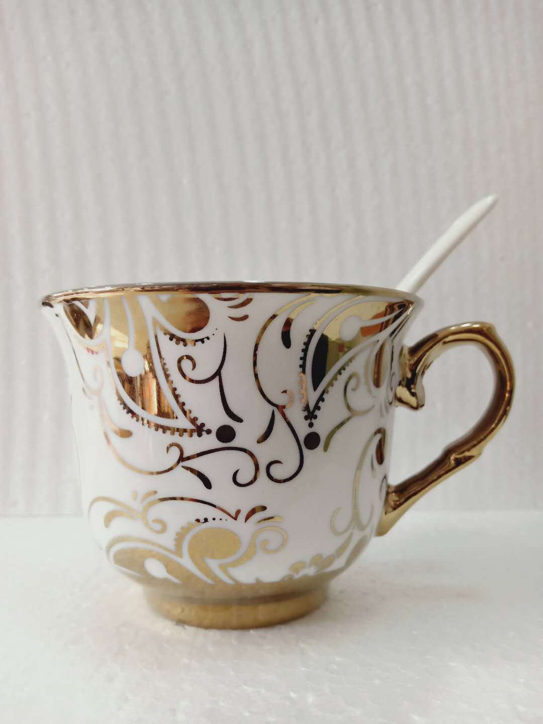 

Позолоченный край Европейский креативный домашний чайный сервиз Керамический английский кофейный набор с чашкой и блюдцем 201-300ml