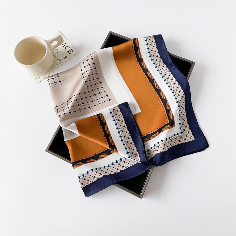 Old money style elegant matching scarf small square scarf 71cm Korean new silk scarf women's high-end sense retro versatile printing