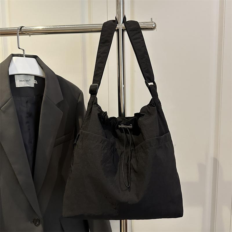 Japanese Casual Big Bag Women's 2025 New Fashion Mommy Shoulder Bag Large Capacity Tote Bag Class Commuter Bag