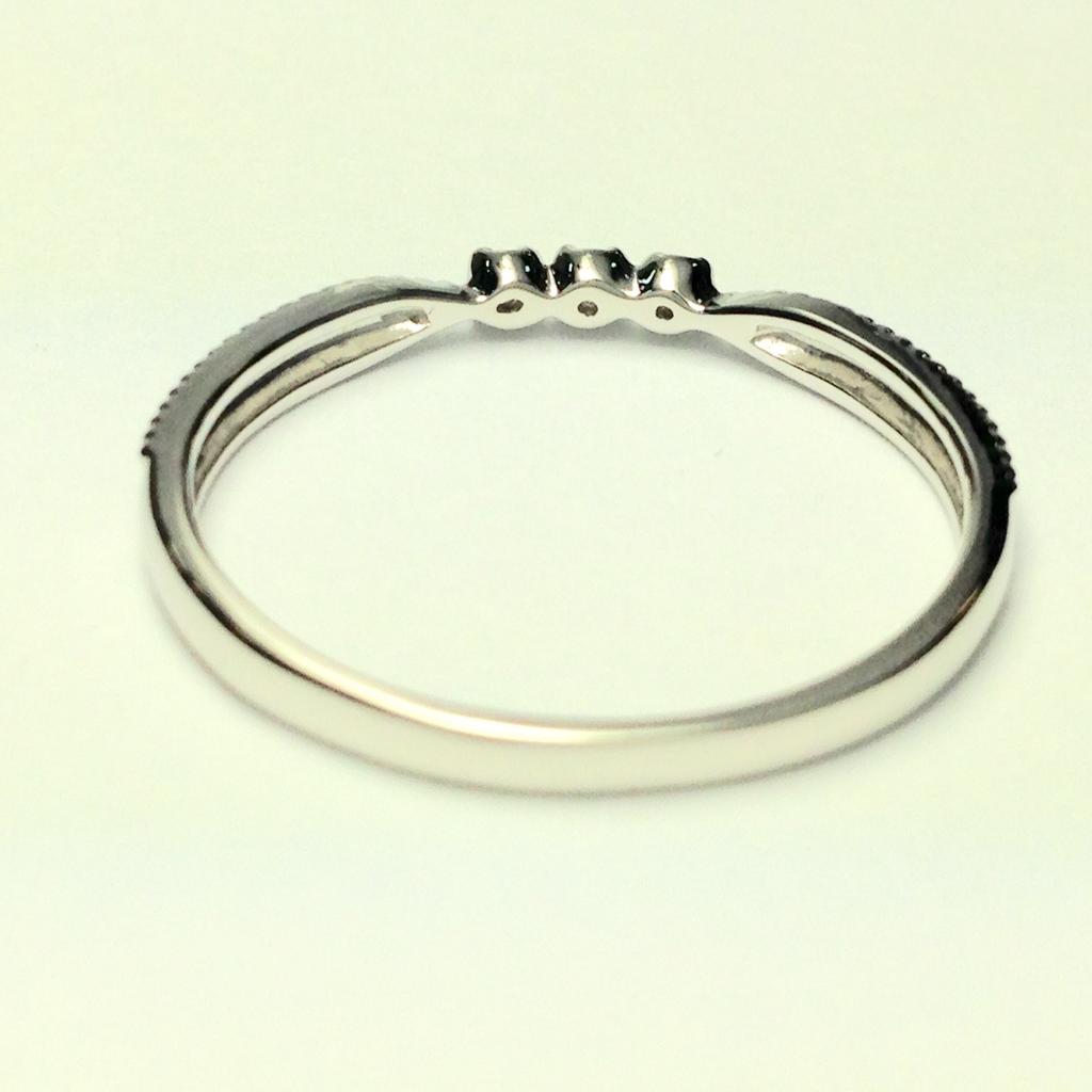 Haute platine Platinum 950 Ring with Diamonds Japanese Size pureté Three-Stone 0.025ct (r-hhek-di, 8)