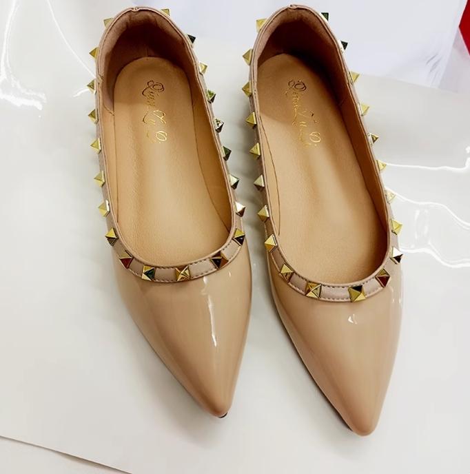 Fashion Small Size 31 32 33 Flat Shoes for Women Spring and Autumn Rivet Pointed Flat Shoes Shallow Large Size Shoes for Women 44 45