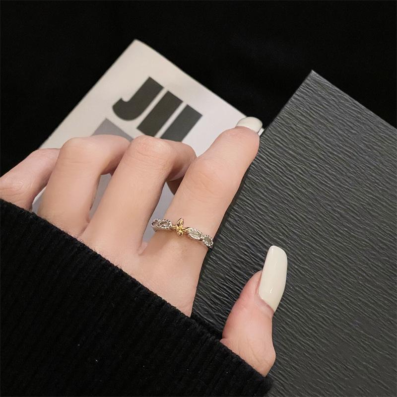 Niche Design Hollow Daisy Flower Ring Simple High-End Open Ring Bow Index Finger Ring Tide