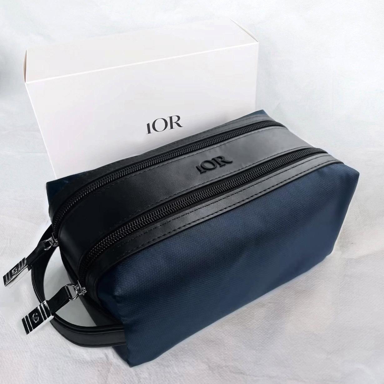 

Dika Unisex Makeup & Toiletry Bag: Travel-Friendly, Spacious, Dry/Wet Separation, Double-Layered, Handheld, Two-Tone Design.