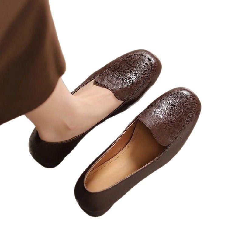 French Retro Soft Leather Loafers Women's Thick Heels and Small Leather Shoes 2025 Spring New Low-heeled Shallow-mouth Single Shoes