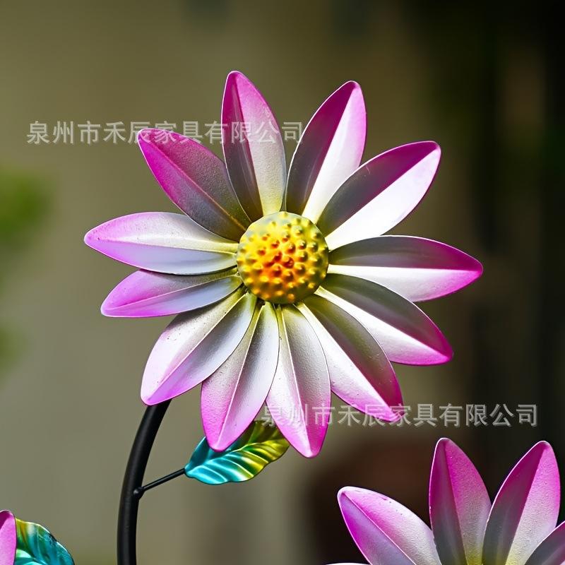 Metal Garden Wind Spinner Outdoor Decorative Yard Art with Rotating Flower Design and Sturdy Stake for Lawn Patio or Garden Decoration