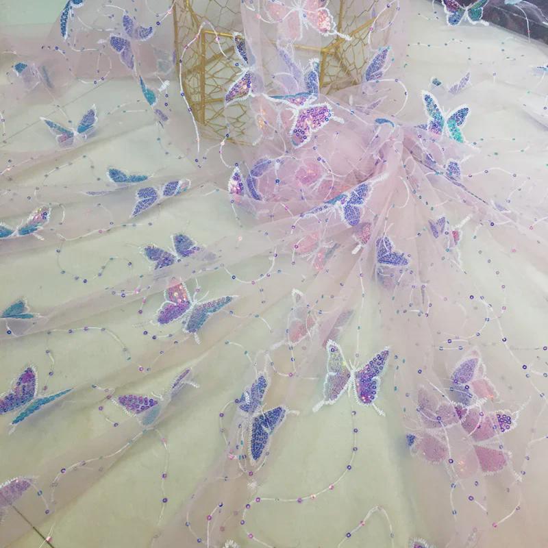 „Dámské motýlí šaty: Starověký kostým s ve vodě rozpustnou vyšívací tkaninou na svatby"