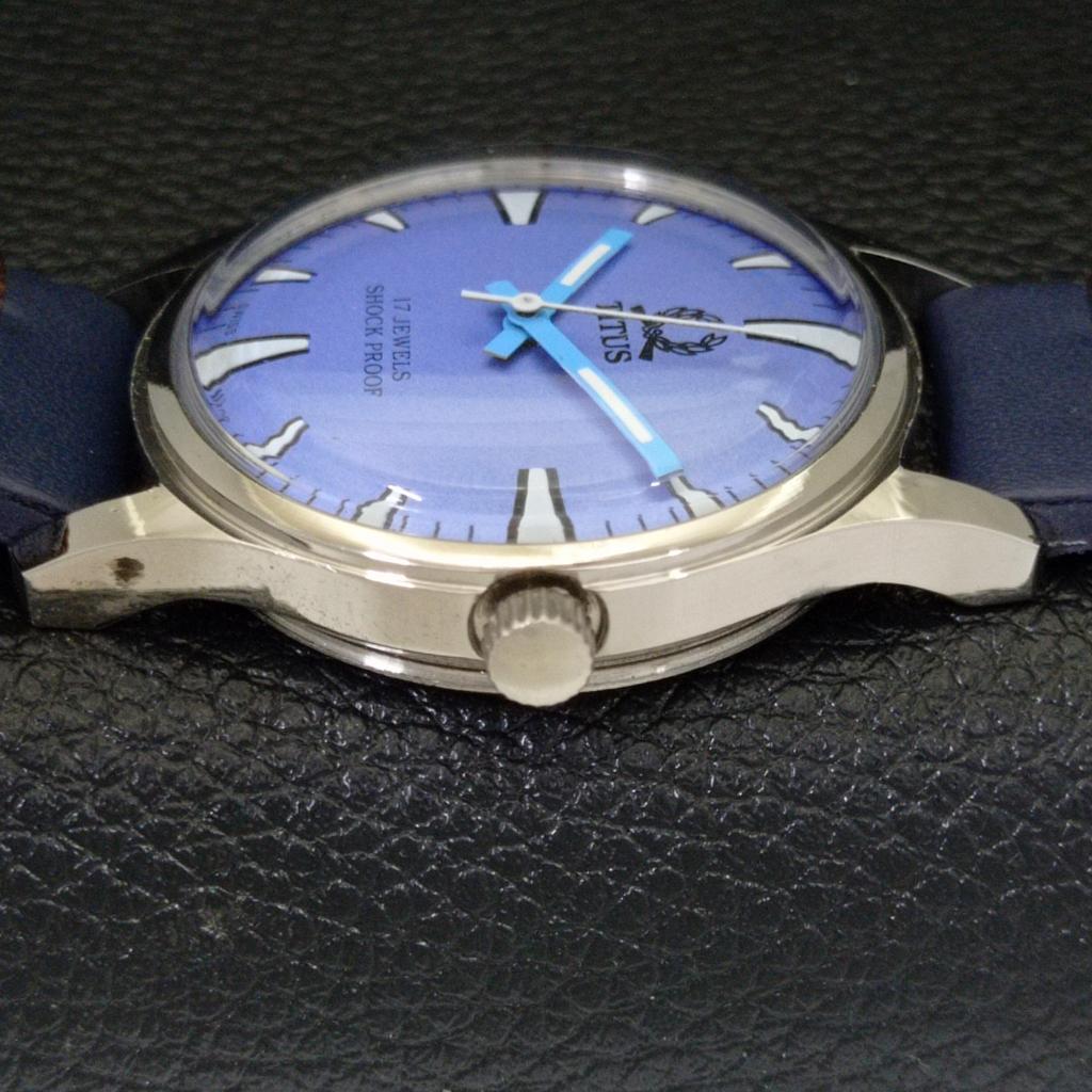 SWISS VINTAGE TITUS HAND-WINDING MENS REFURBISHED SKY BLUE DIAL WATCH A500065-2 R151a-a500065