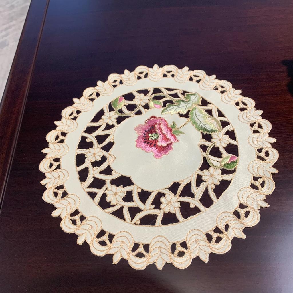 New round placemat, fabric embroidery hollow household heat insulation coaster embroidered western food mat