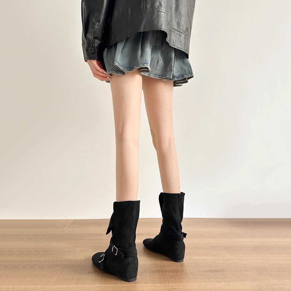 

Inner heightening medium tube small short boots children s new summer stacking boots Xinjiang grassland western cowboy Martin boots 40