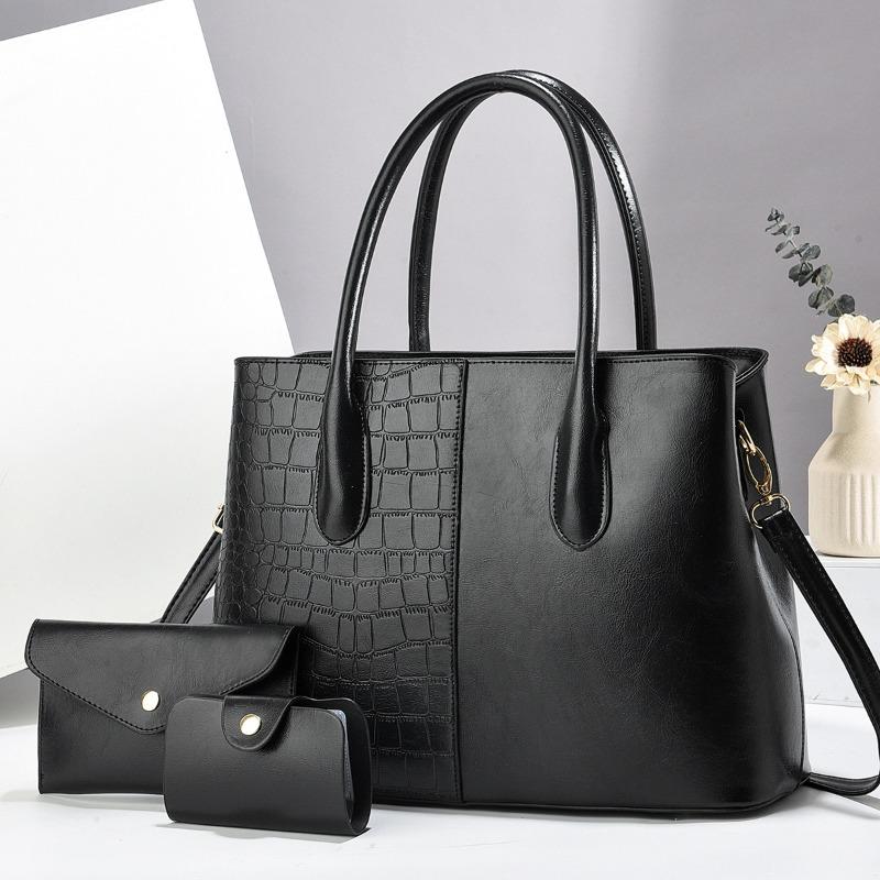 

Fashion explosion One shoulder messenger bag Women s versatile spring big bag explosion New portable girl