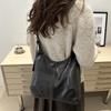 Fashionable Minimalist Shoulder Tote Bag Stylish Large Capacity Handbag In Black Brown And Coffee For Everyday Use