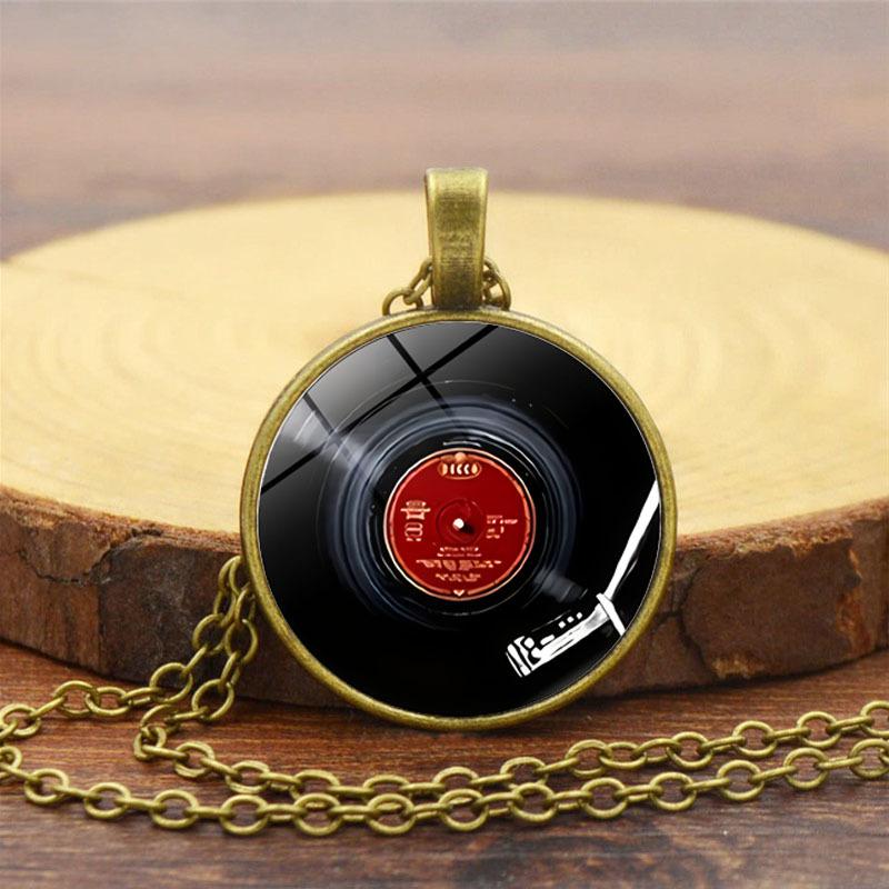 Retro Vinyl Record Pattern Time Women's Versatile Fashion Retro Pendant Necklace