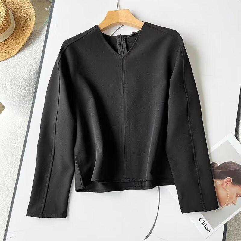 

MD Women s New Casual Minimalist Style Commute Style Easiest for Match Black Short V-neck Shirt 05118672800 Black L