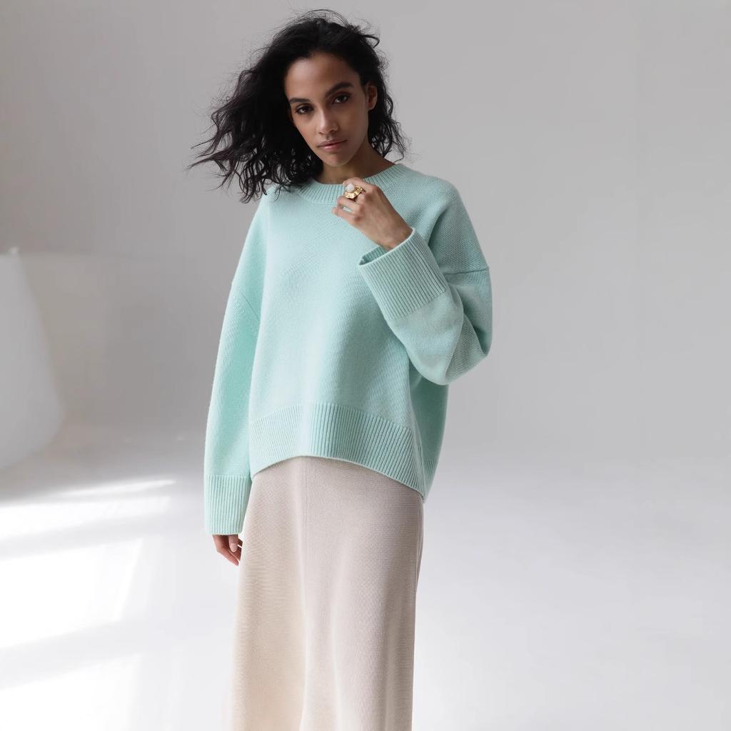 2025 Autumn Winter Women's Thick Knit Sweater, Round Neck Oversized Pullover for Versatile Styling, Comfortable Loose Fit Top for Layering & Outerwear