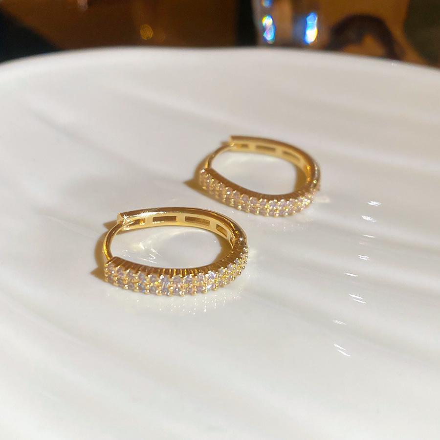 Elegant Zircon Geometric Ear Cuffs: French Retro Round Earrings