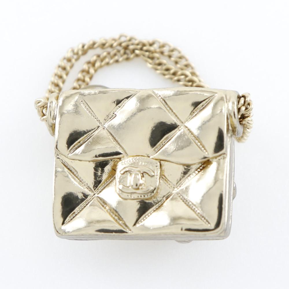 CHANEL Matelasse Earring gold Plated Gold 24.6g Women Used