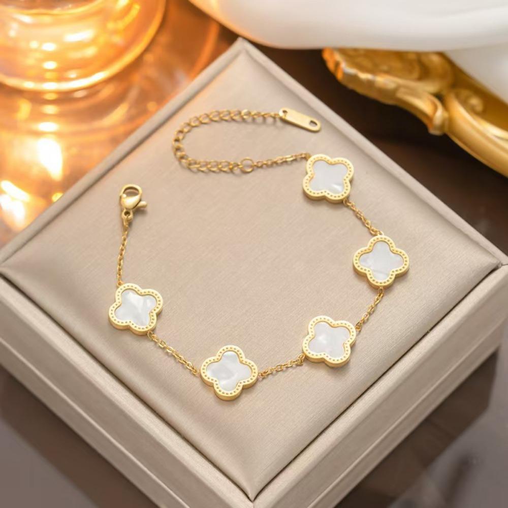 Simple Flat Double-sided Seashell Titanium Steel Four-leaf Clover Three-piece Jewelry Set Popular Online Clavicle Chain Necklace and Earrings