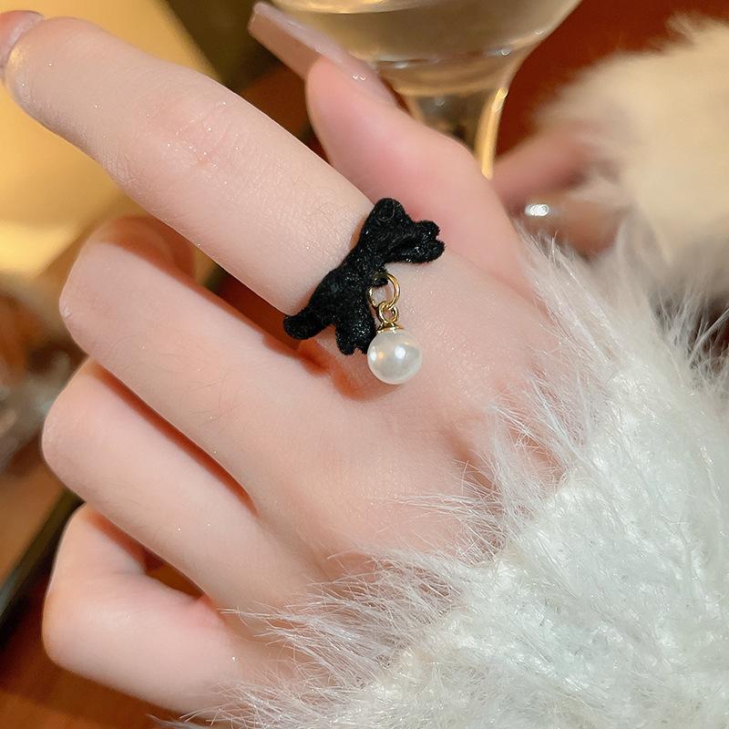 Winter Flocking Design Pearl Bowknot Rings for Women Fashion Exquisite Opening Finger Ring Sweet Christmas Jewelry Accessories