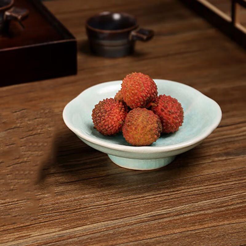 Pabei Six-Petal Ceramic Dessert & Snack Plates (Set of 2)