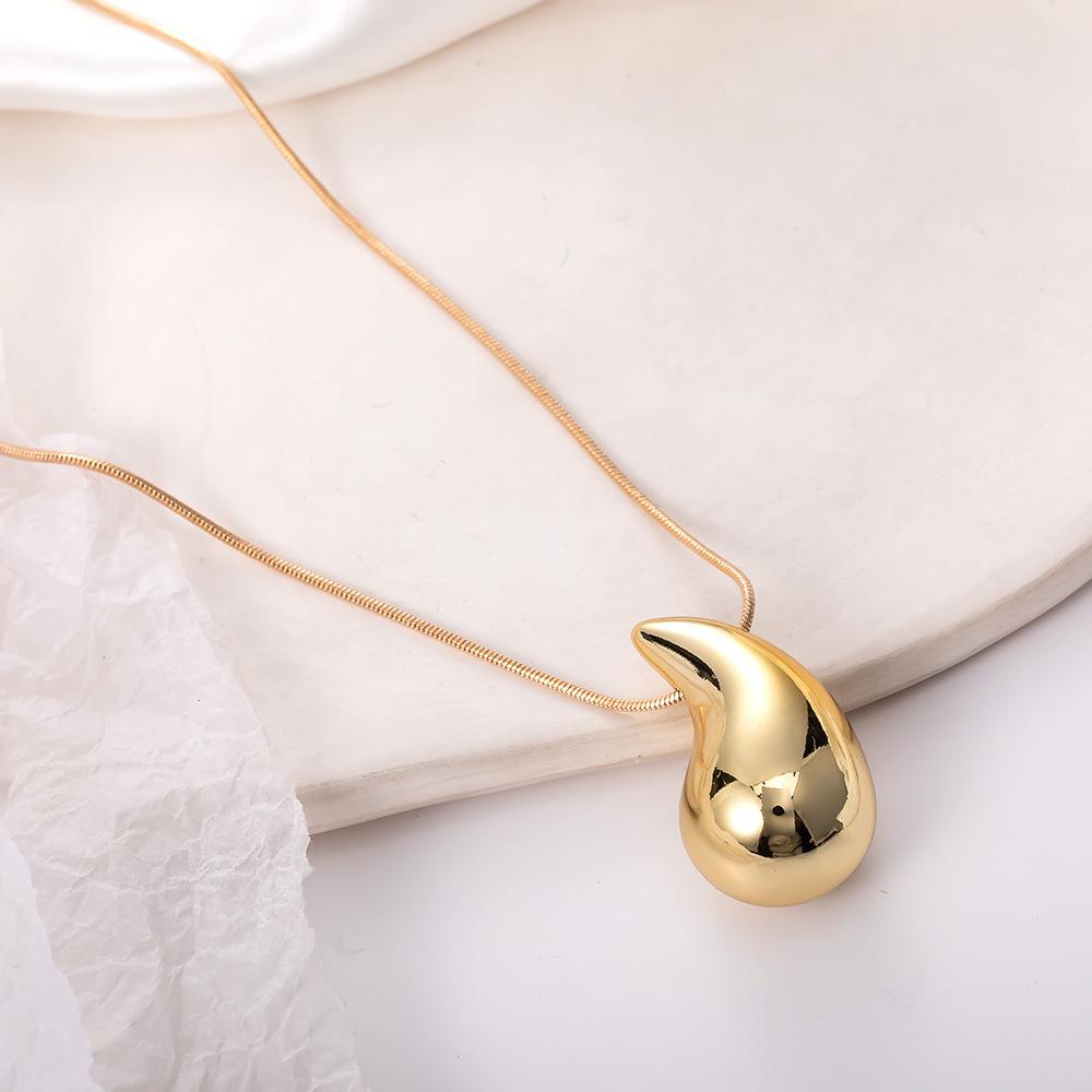 Новое модное ожерелье, золотой кулон в форме капли воды, тонкая цепочка-змейка.