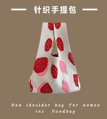 Knitted bag Girls vest bag Small square bag New knitted bag Hand bag Knitted bag Oblique span