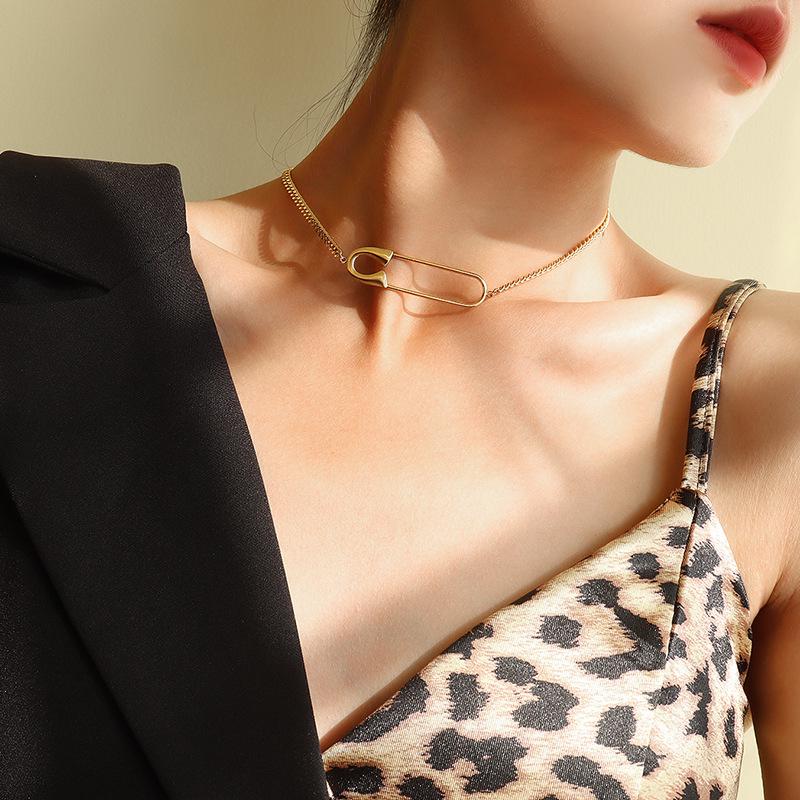 Exaggerated European-Style 18K Gold Titanium Steel Brooch Pendant Necklace for Women