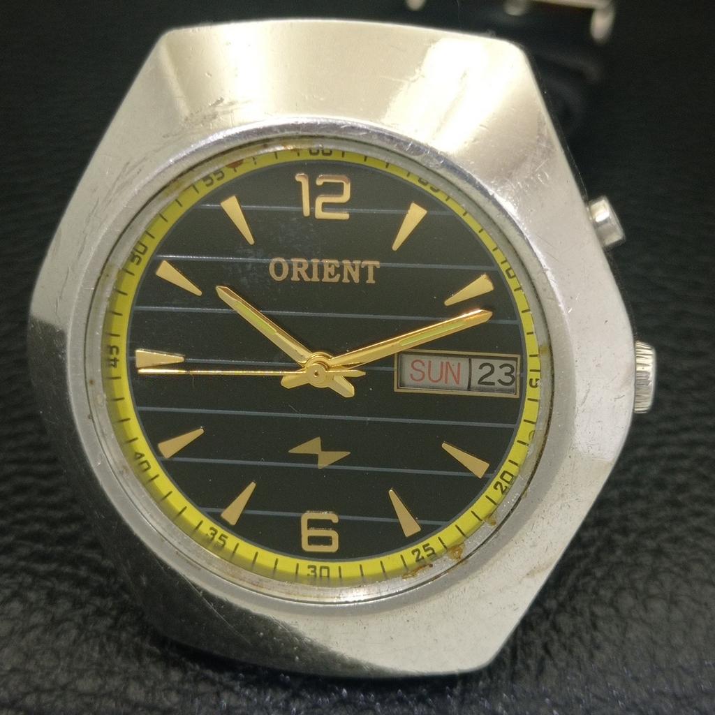 VINTAGE ORIENT AUTOMATIC 46941 JAPAN MENS BLACK COLOR DIAL WATCH a700161-5 R201-a700161