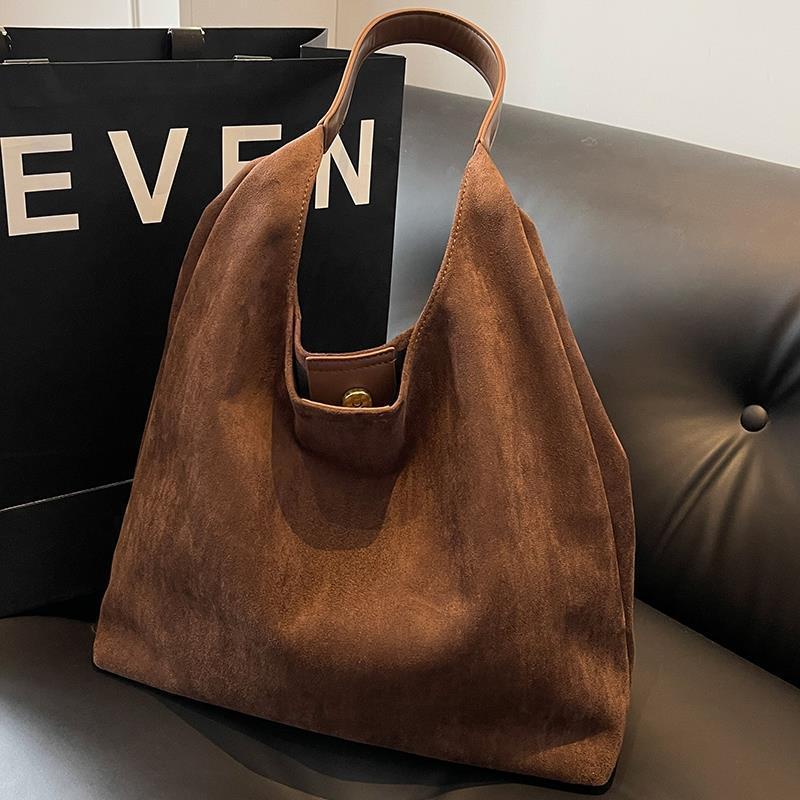 A Niche Suede Bag for Women's Fashion Large Capacity Single Shoulder Underarm Bag Retro Versatile Commuting Tote Bag